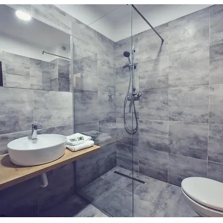 Hotell Rosa 3*